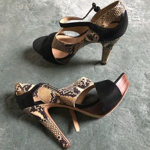 4” thick heel stilettos w/ leather upper and sole